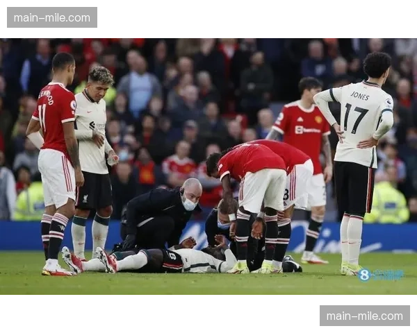 利物浦中场绞杀失效：米尔纳格罗斯切断传球线路致进攻瘫痪